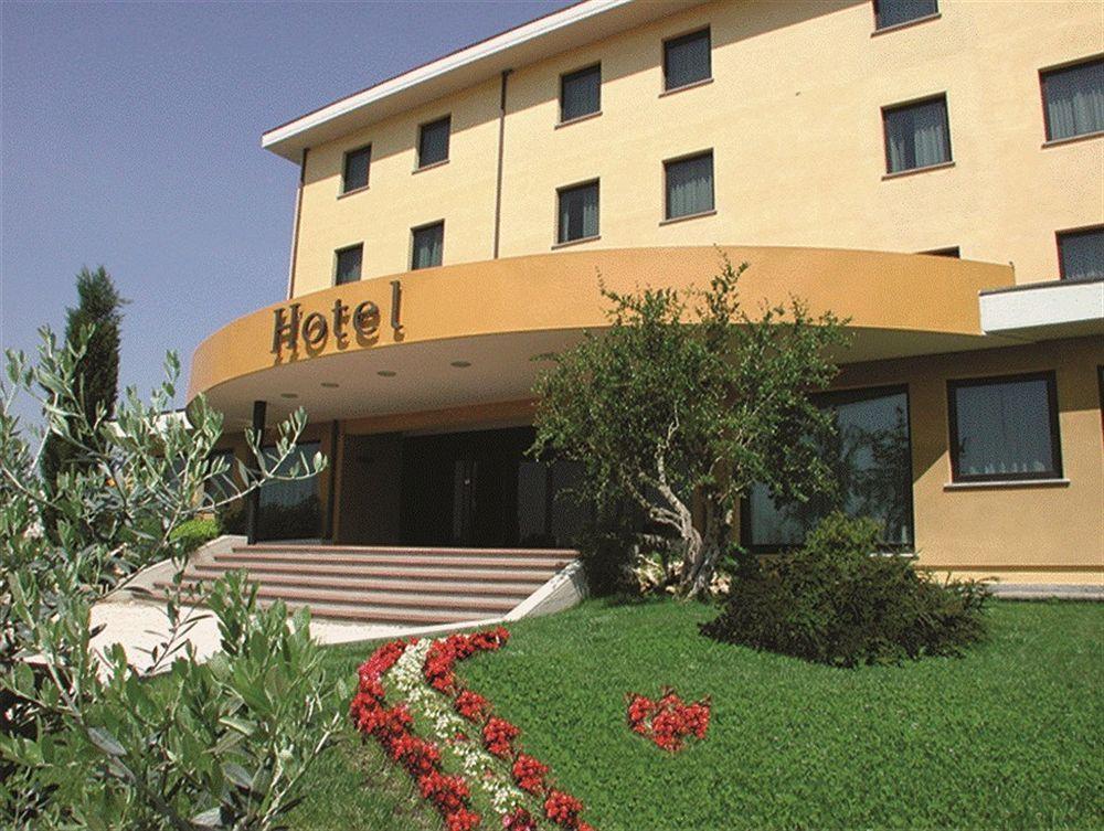 Aldero Hotel Civita Castellana Exterior foto